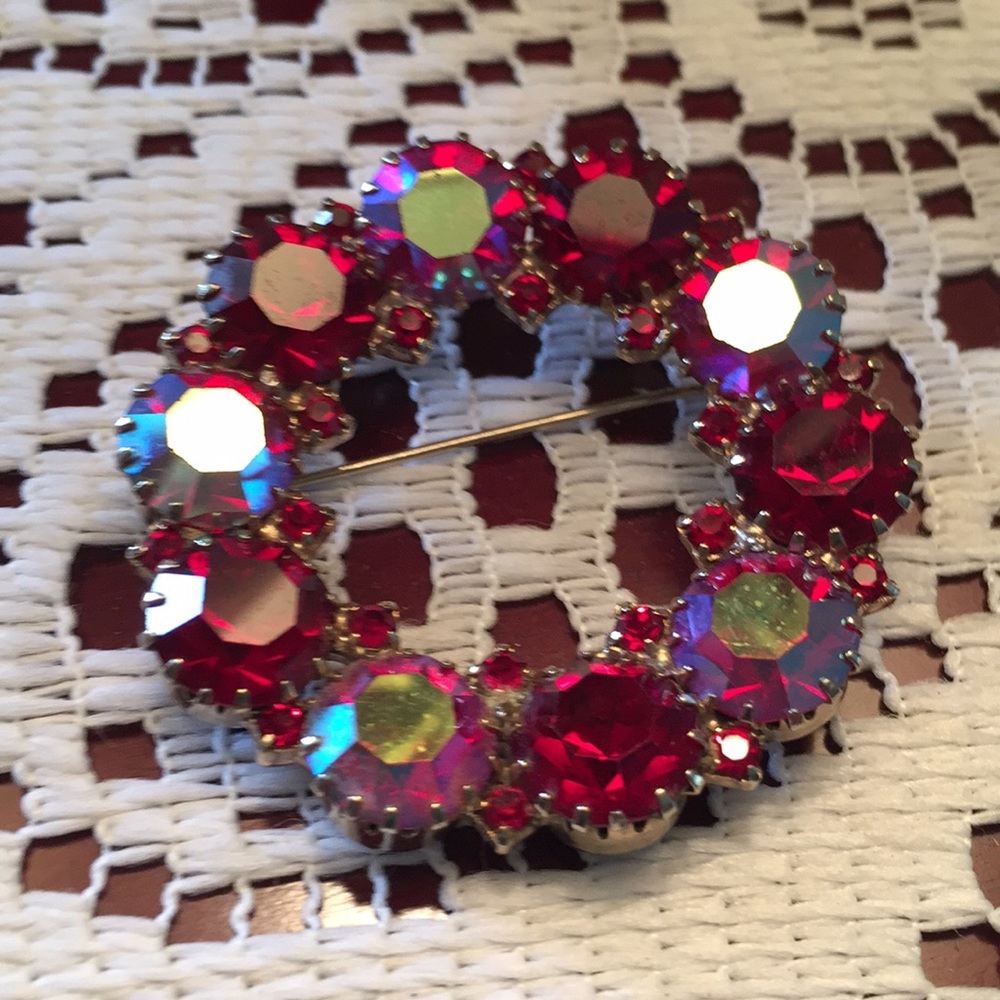 Vintage KARIu Beautiful pin 🌷🌸🌸 - Picture 2 of 4